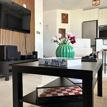 Marina View Residence Luxurious Studio Retreat With Stunning Ocean Views 1 Double Bedroom, 1 Convertible Couch Tanger Exterior foto