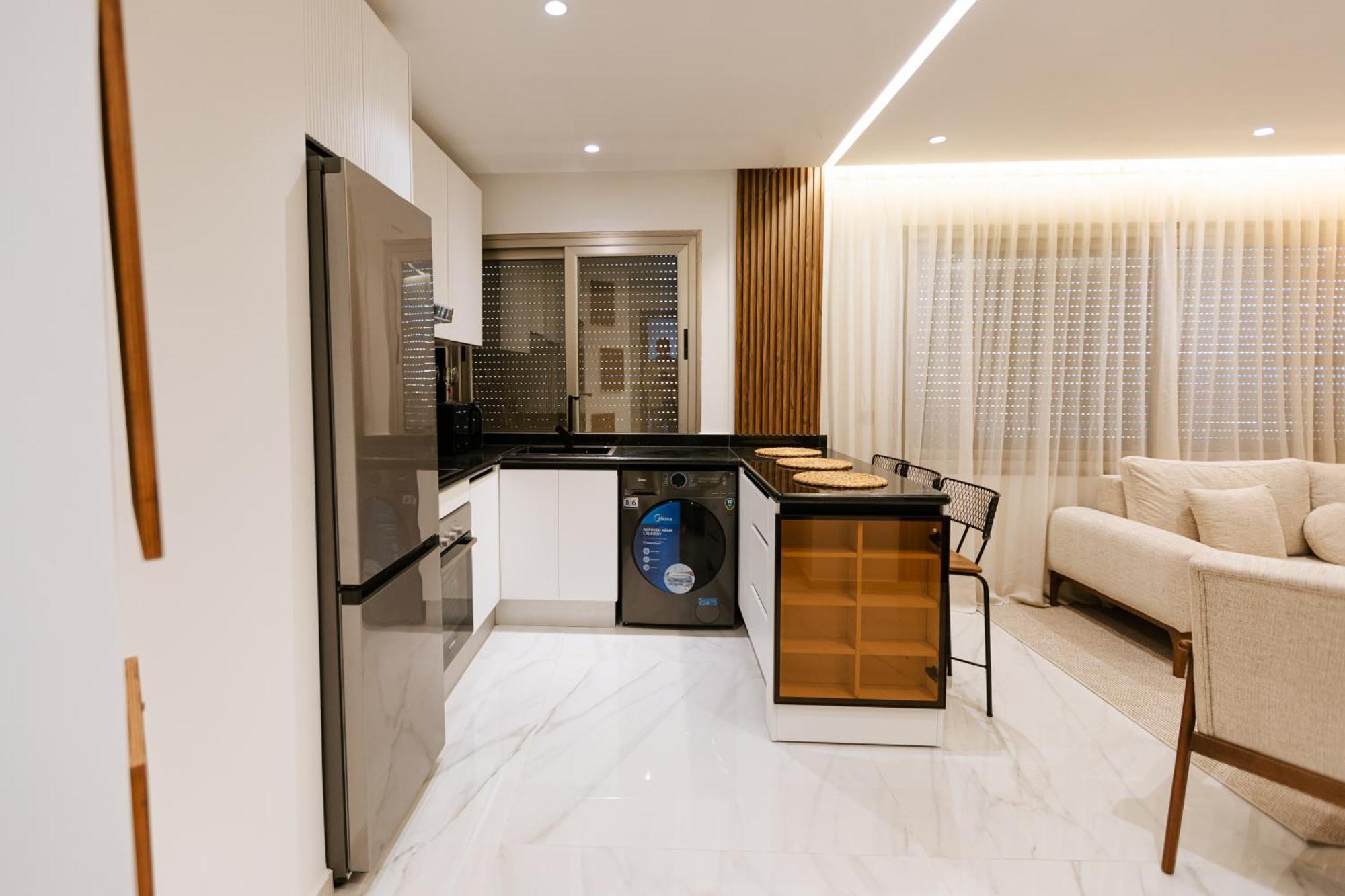 Marina View Residence Luxurious Studio Retreat With Stunning Ocean Views 1 Double Bedroom, 1 Convertible Couch Tanger Exterior foto