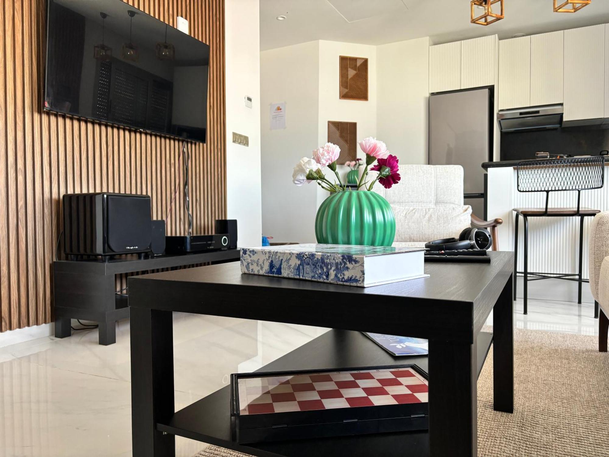 Marina View Residence Luxurious Studio Retreat With Stunning Ocean Views 1 Double Bedroom, 1 Convertible Couch Tanger Exterior foto